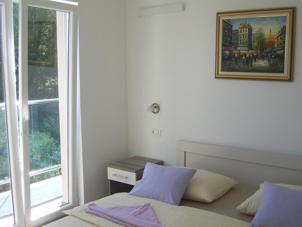 Apartments Villa Erik Rogoznica  Zimmer foto